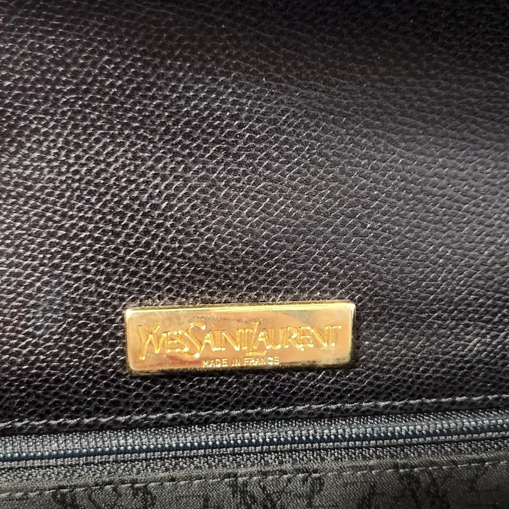 Classic Black Envelope Crossbody Bag with Gold Accent - Picture 9 of 11